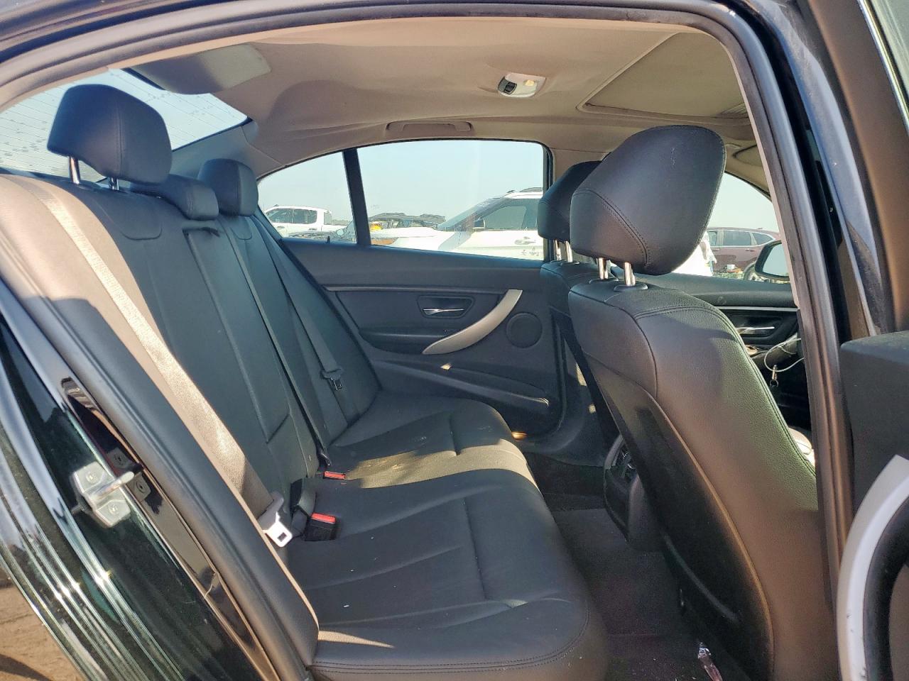 2017 BMW 320 I VIN: WBA8E1G54HNU14132 Lot: 71662365