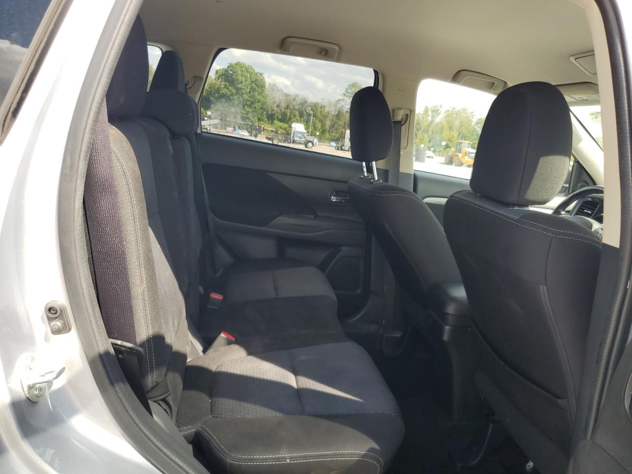 2016 Mitsubishi Outlander Es VIN: JA4AD2A3XGZ016476 Lot: 81508375