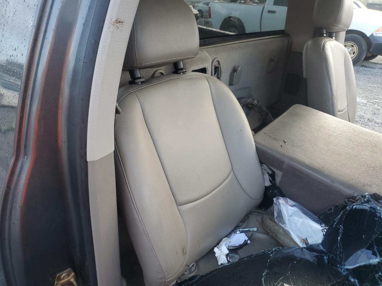 2004 Dodge Ram 1500 St VIN: 1D7HA16D44J137304 Lot: 84164775