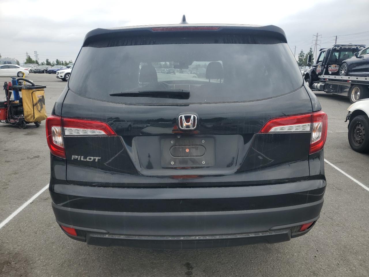 2019 Honda Pilot Lx VIN: 5FNYF5H16KB038431 Lot: 82038415