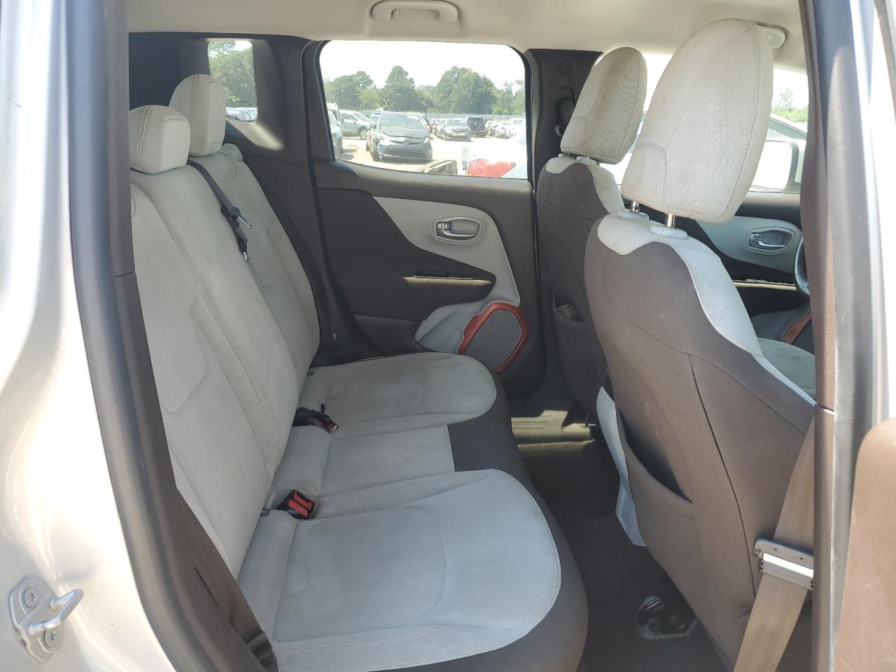 2017 Jeep Renegade Latitude VIN: ZACCJABB9HPE61606 Lot: 71400285