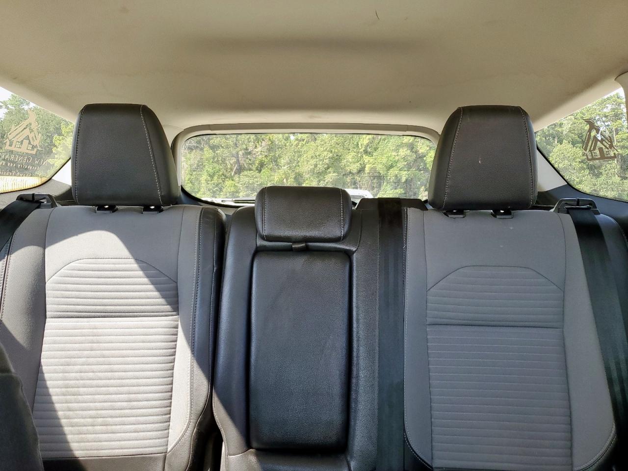 2018 Ford Escape Se VIN: 1FMCU9GD5JUD05272 Lot: 82118625