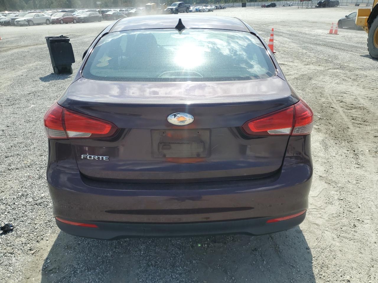 2017 Kia Forte Lx VIN: 3KPFK4A73HE083143 Lot: 83803935