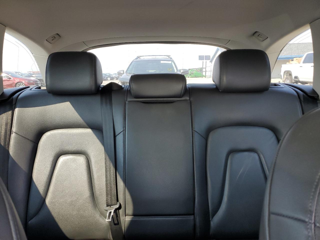 2011 Audi A4 Premium VIN: WAUSFAFL9BA068743 Lot: 70993885