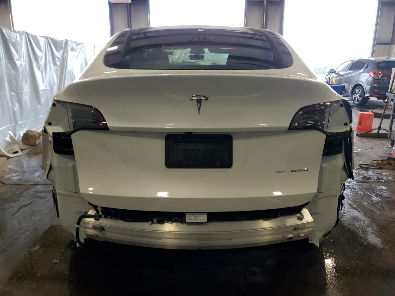 2025 Tesla Model Y VIN: 7SAYGDEE4SF223000 Lot: 69473505