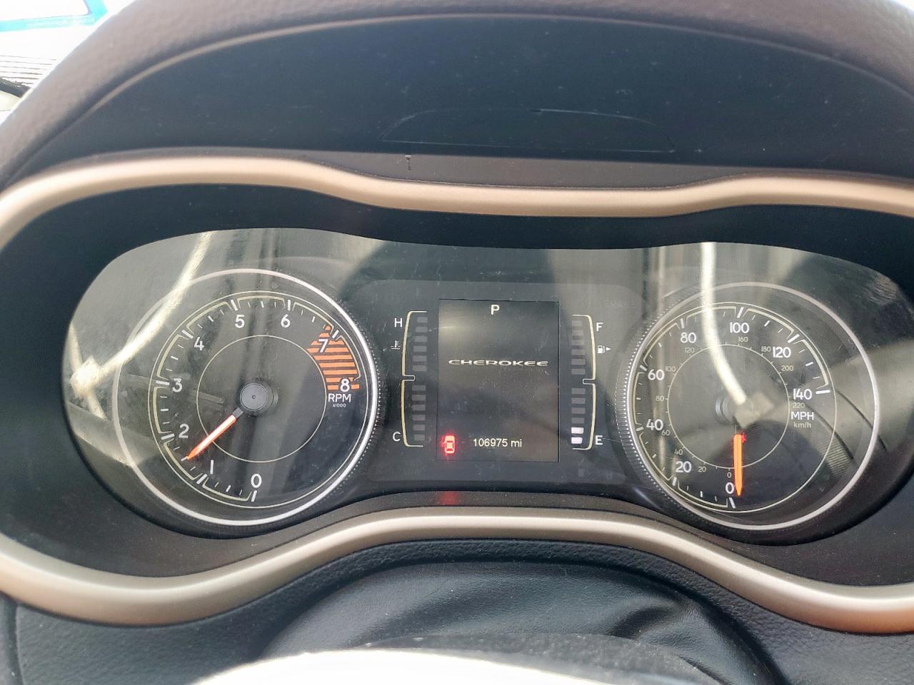 2018 Jeep Cherokee Latitude VIN: 1C4PJMCX2JD526281 Lot: 81319215