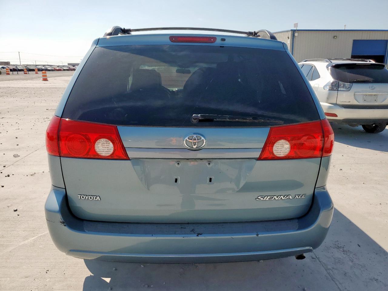 2008 Toyota Sienna Xle VIN: 5TDZK22C08S175717 Lot: 80727815