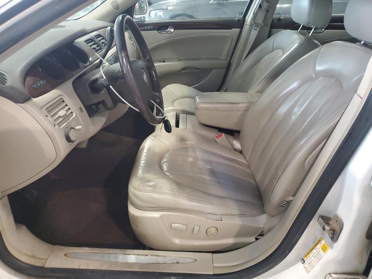1G4HD57267U156912 BUICK LUCERNE 2007 WHITE Photo 7