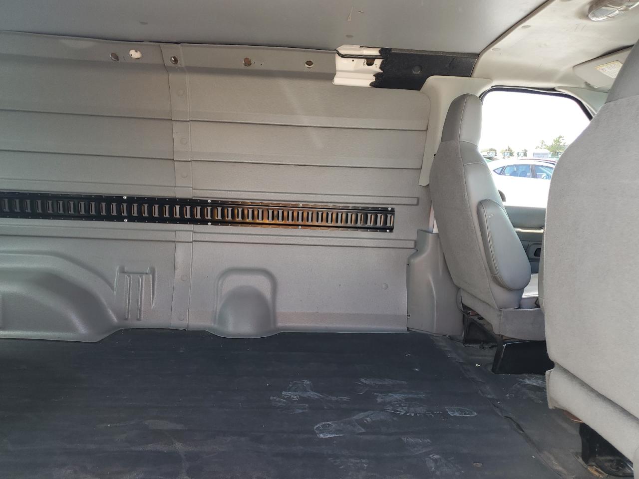 2014 Ford Econoline E150 Van VIN: 1FTNE1EW3EDA39305 Lot: 83853995