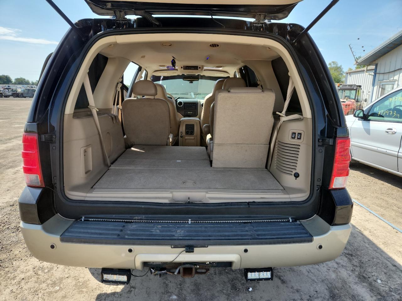 2005 Ford Expedition Eddie Bauer VIN: 1FMFU17535LB03579 Lot: 71110655