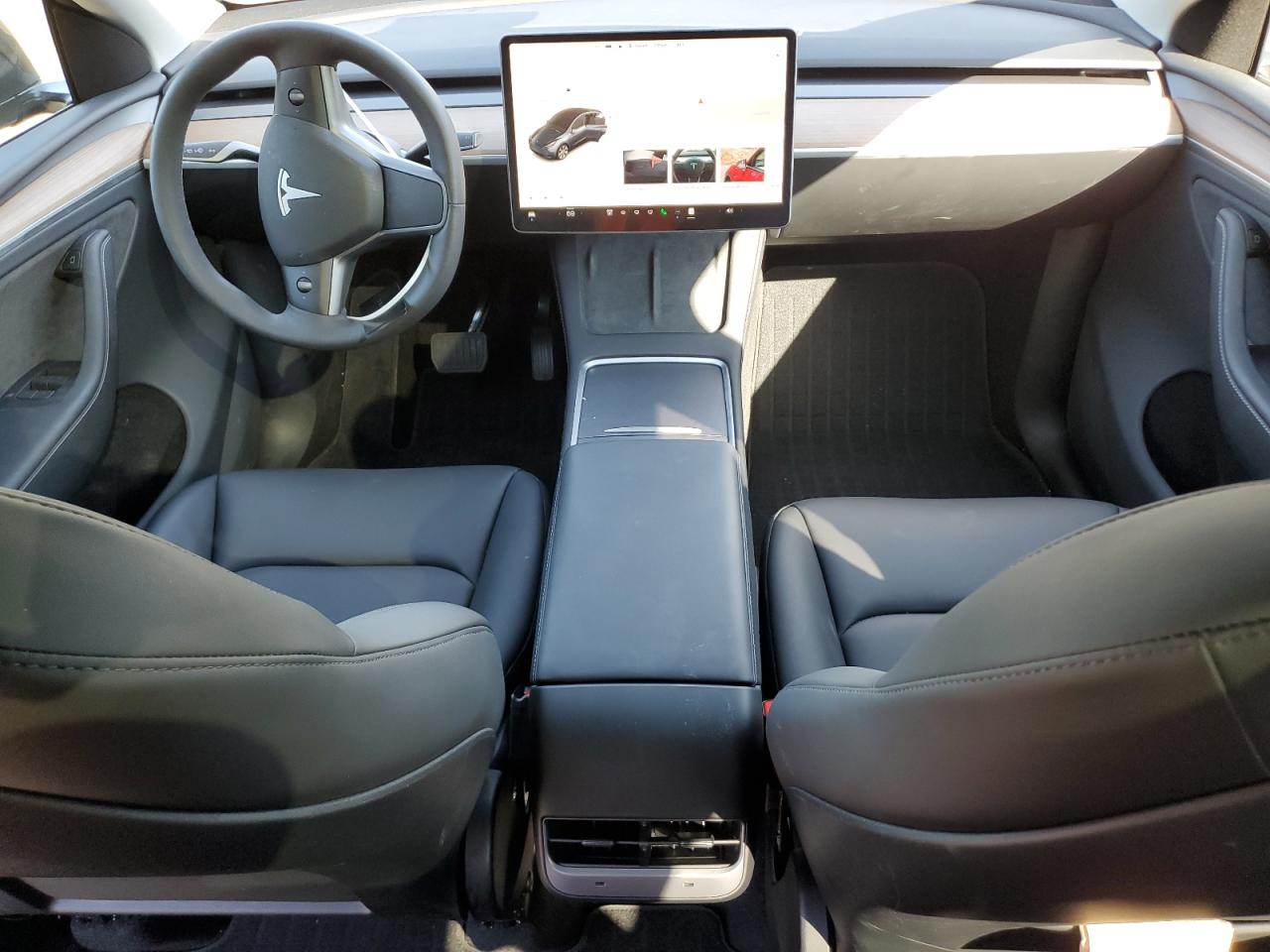 2024 Tesla Model Y VIN: 7SAYGDEE7RA282193 Lot: 80733165