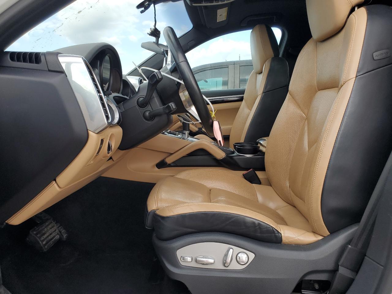 2018 Porsche Cayenne VIN: WP1AA2A27JKA00157 Lot: 81611965