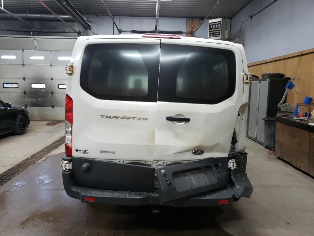 2015 Ford Transit T-250 VIN: 1FTYR2ZG6FKA81510 Lot: 83810035