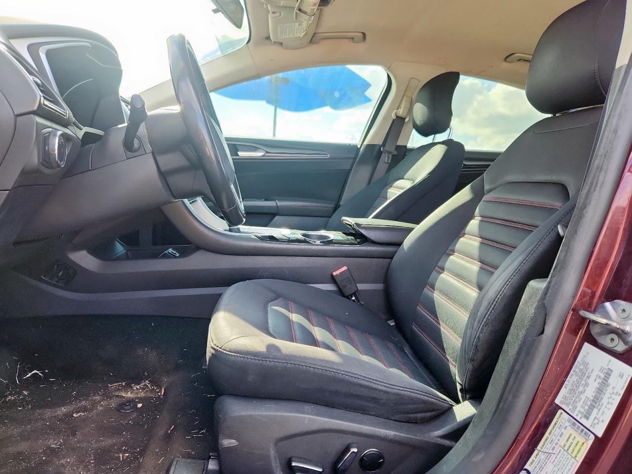 2013 Ford Fusion Se VIN: 3FA6P0HR1DR107983 Lot: 83868375