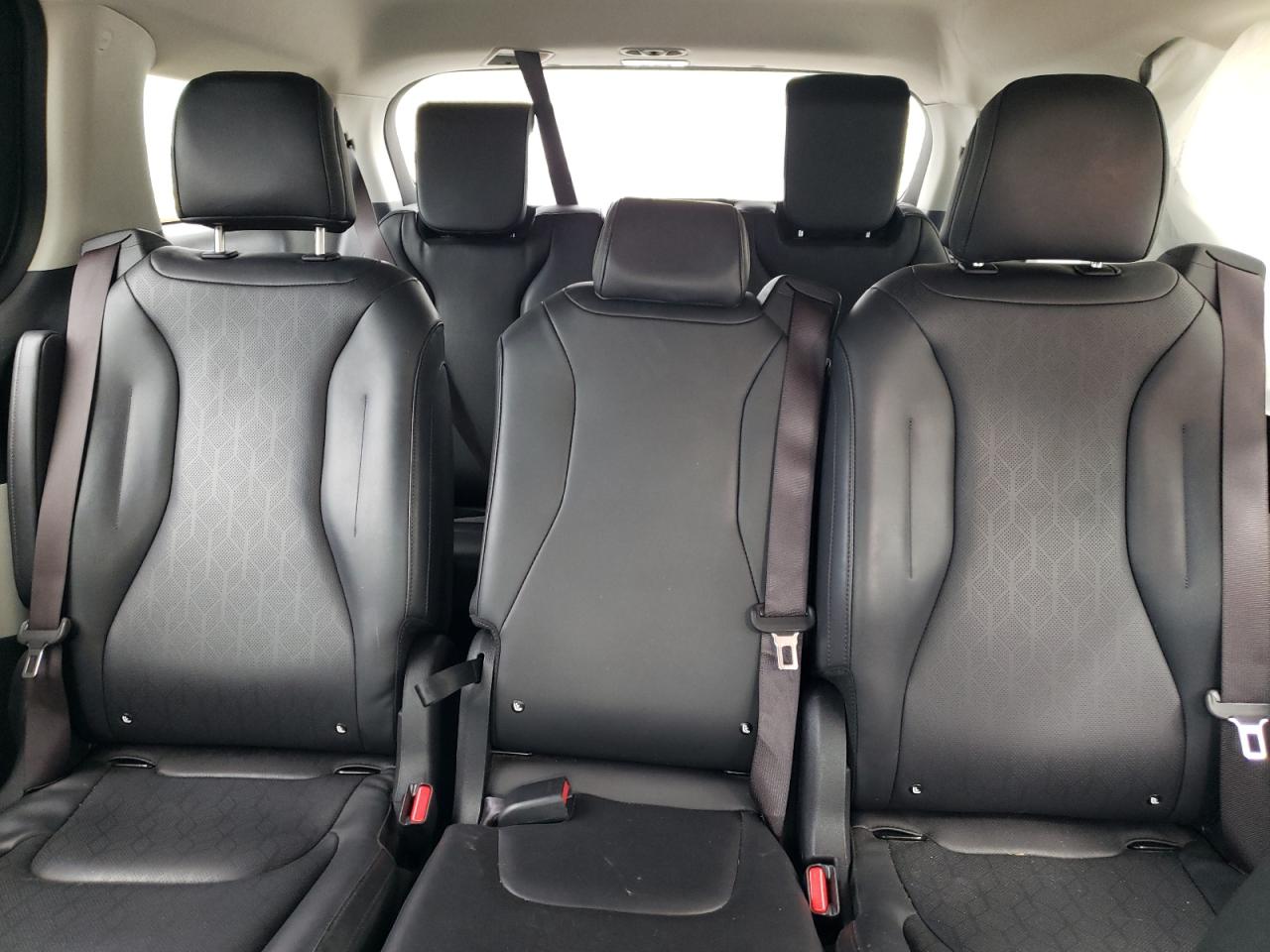 2024 Kia Carnival Lx VIN: KNDNB4H37R6358339 Lot: 84260495