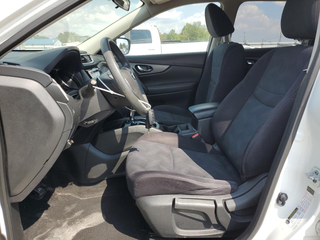 2016 Nissan Rogue S VIN: JN8AT2MT4GW019299 Lot: 81149945