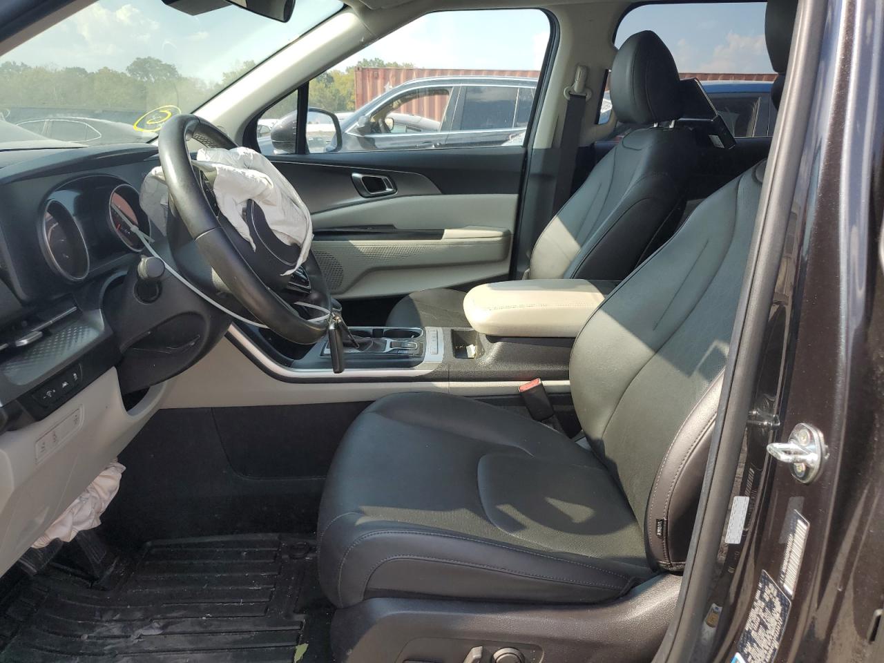 2023 Kia Carnival Lx VIN: KNDNB4H32P6236727 Lot: 81295755