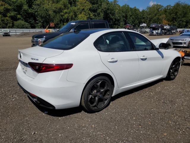  ALFA ROMEO GIULIA 2018 Белы