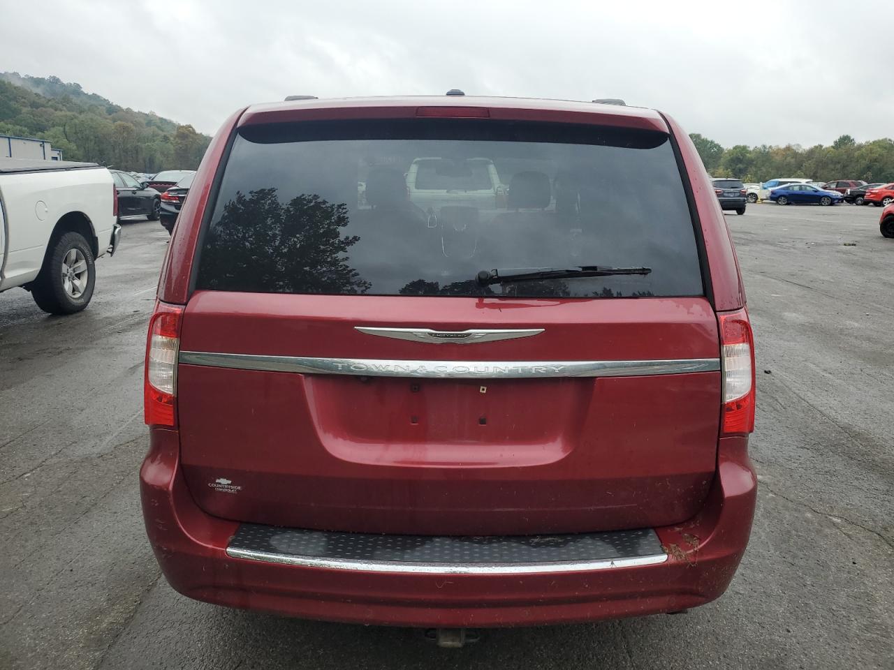 2011 Chrysler Town & Country Touring L VIN: 2A4RR8DG9BR745223 Lot: 81706915