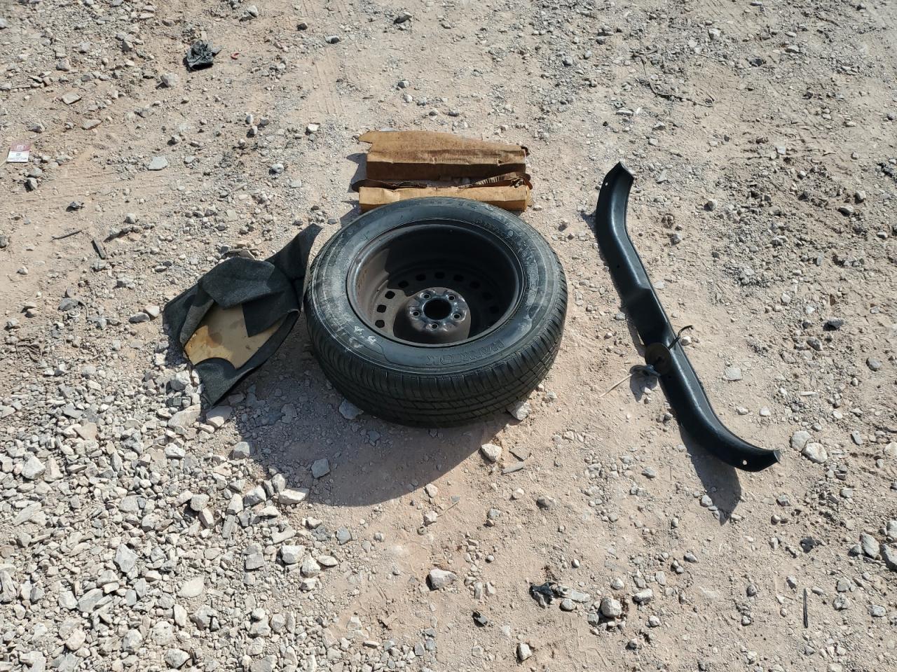 1999 Mercury Grand Marquis Gs VIN: 2MEFM74W6XX727983 Lot: 81948485