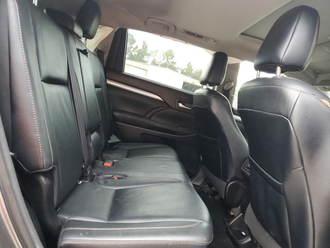 2017 Toyota Highlander Se VIN: 5TDKZRFH0HS193419 Lot: 84268585