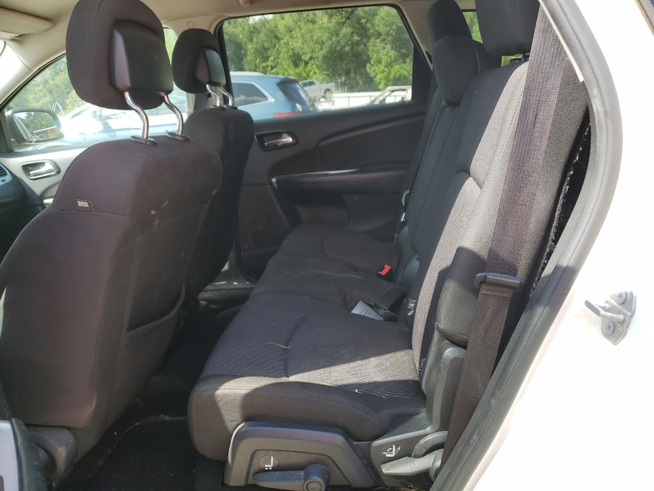 2017 Dodge Journey Se VIN: 3C4PDCAB0HT637117 Lot: 70629555