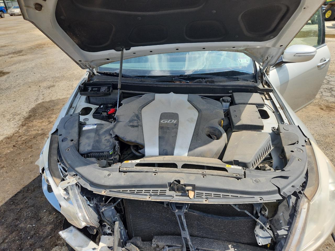 2013 Hyundai Genesis 3.8L VIN: KMHGC4DD4DU257215 Lot: 70914985