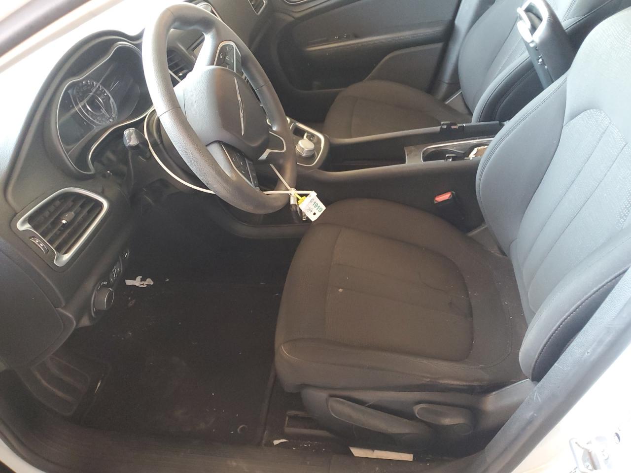 2015 Chrysler 200 Limited VIN: 1C3CCCABXFN750401 Lot: 82074885