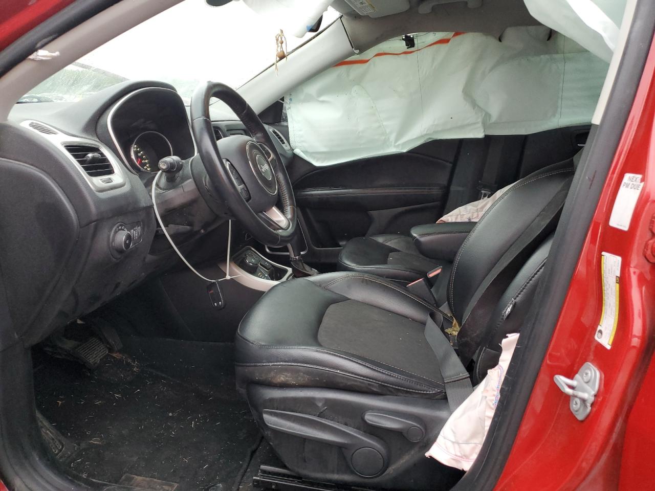 2018 Jeep Compass Latitude VIN: 3C4NJDBBXJT152977 Lot: 81510885