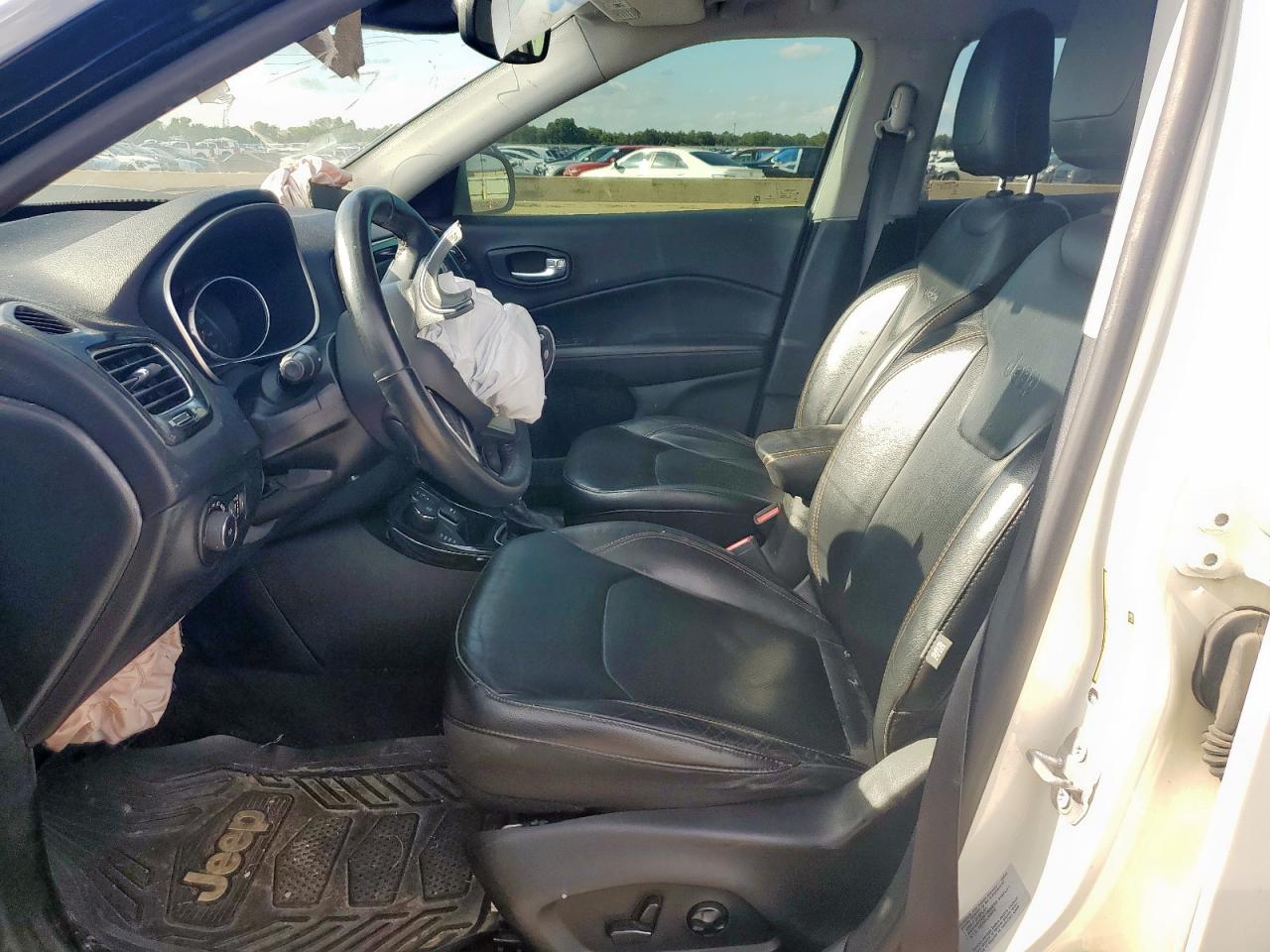 2018 Jeep Compass Limited VIN: 3C4NJDCB8JT101332 Lot: 84038975