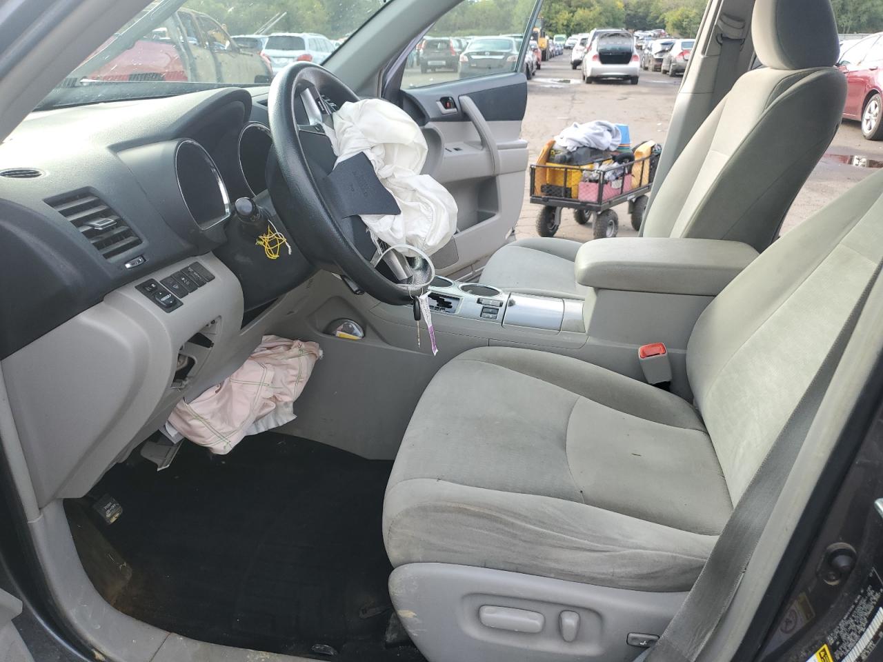 2011 Toyota Highlander Base VIN: 5TDBK3EH5BS079121 Lot: 84205695