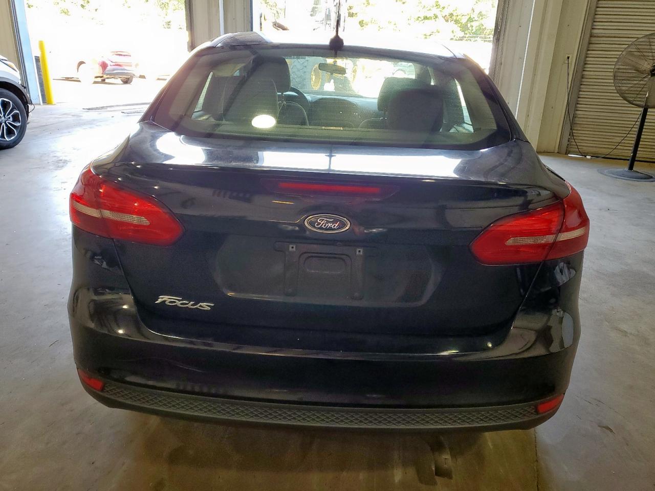 2017 Ford Focus S VIN: 1FADP3E25HL308113 Lot: 81262255