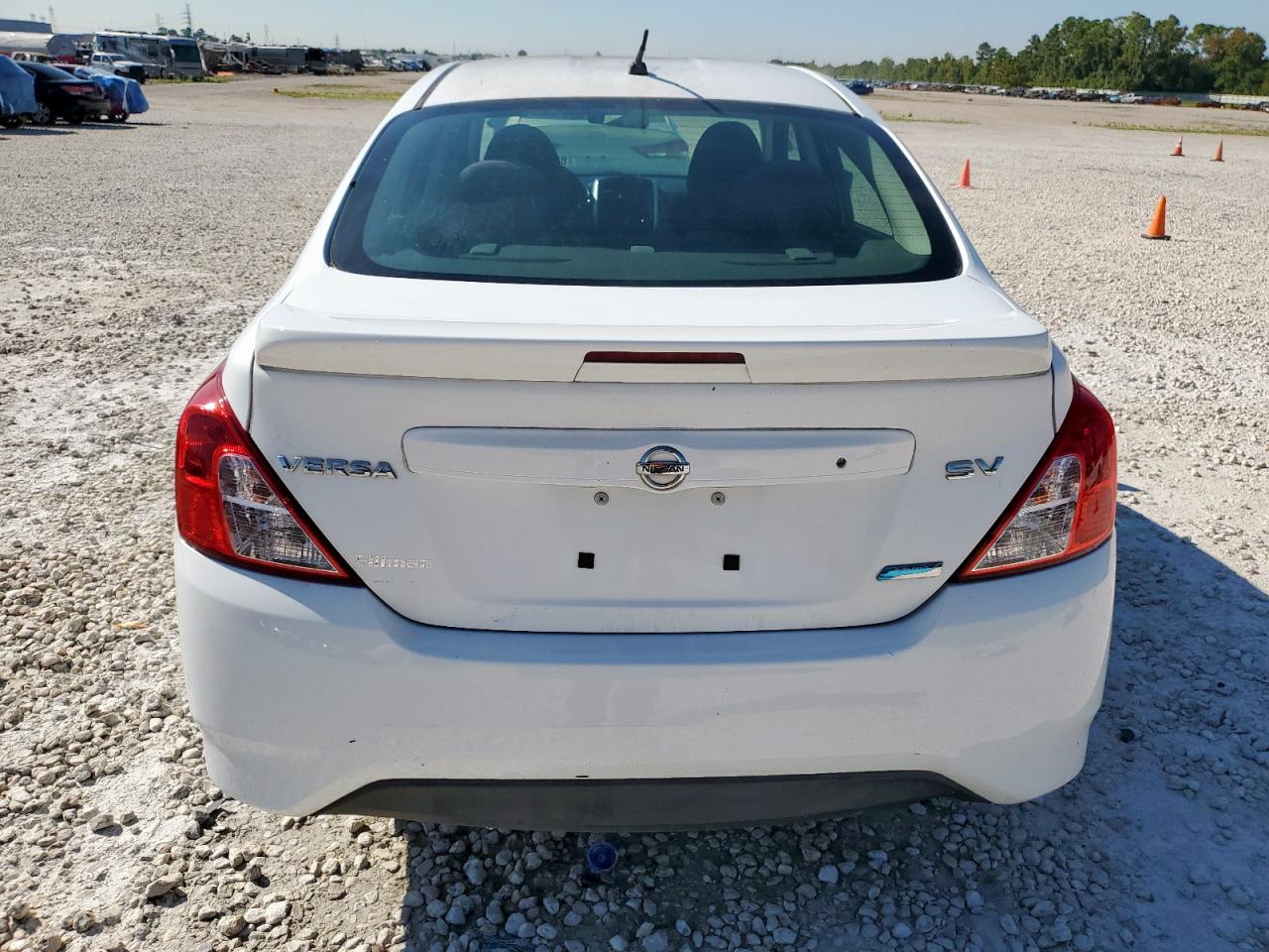2016 Nissan Versa S VIN: 3N1CN7AP5GL831092 Lot: 83877035