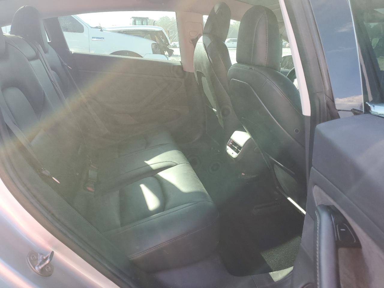 2018 Tesla Model 3 VIN: 5YJ3E1EA1JF036451 Lot: 81215375