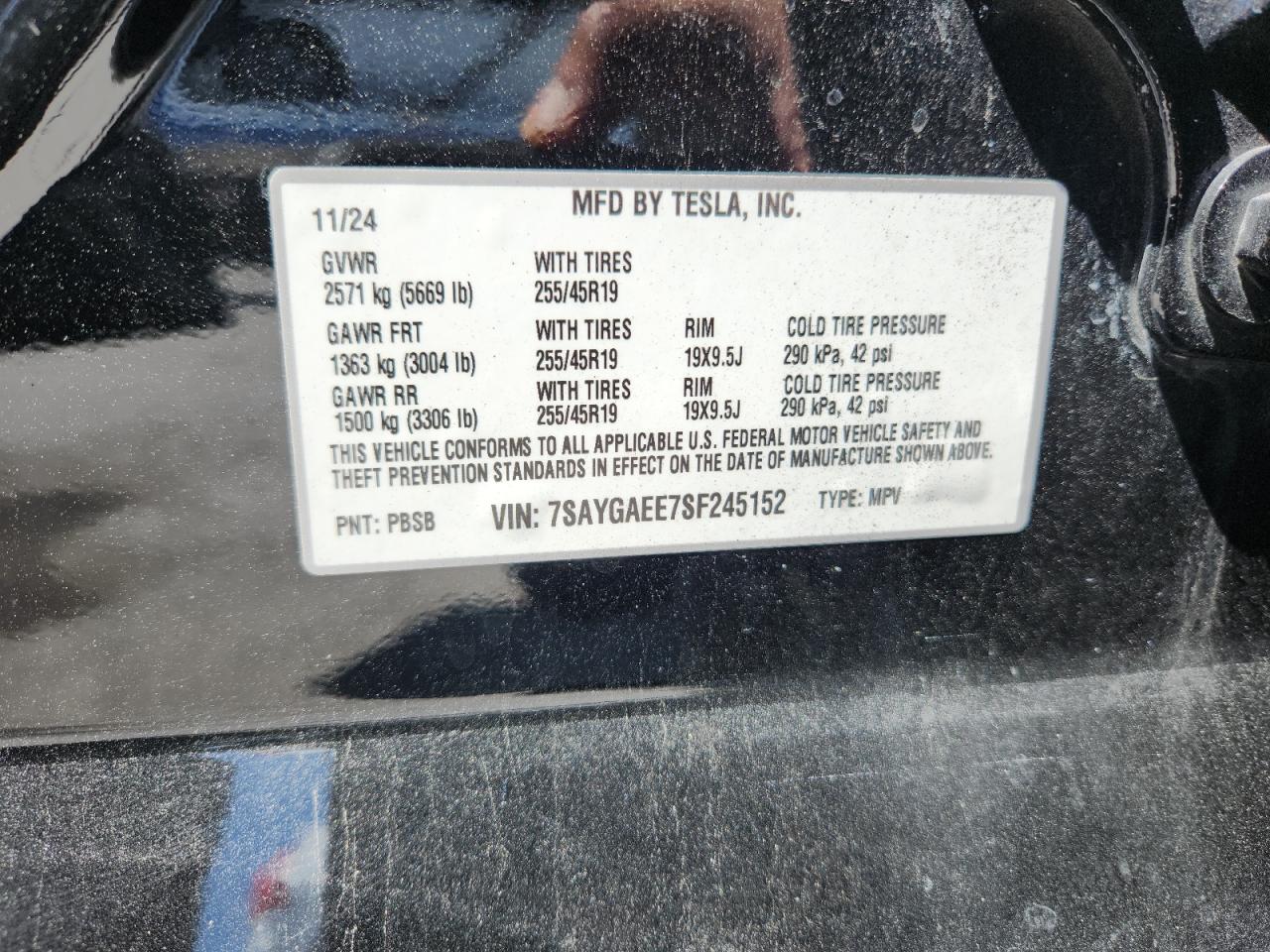 2025 Tesla Model Y VIN: 7SAYGAEE7SF245152 Lot: 80527575