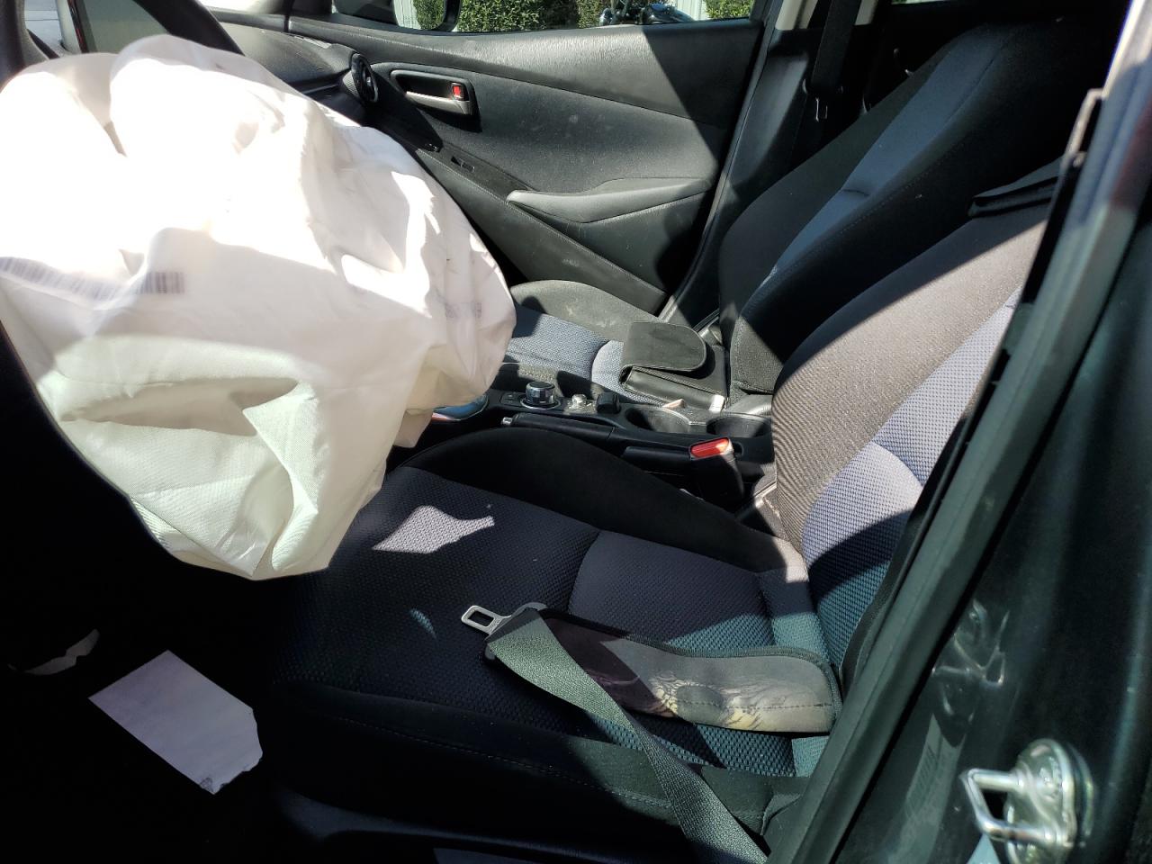 2019 Toyota Yaris L VIN: 3MYDLBYV1KY511800 Lot: 84834925