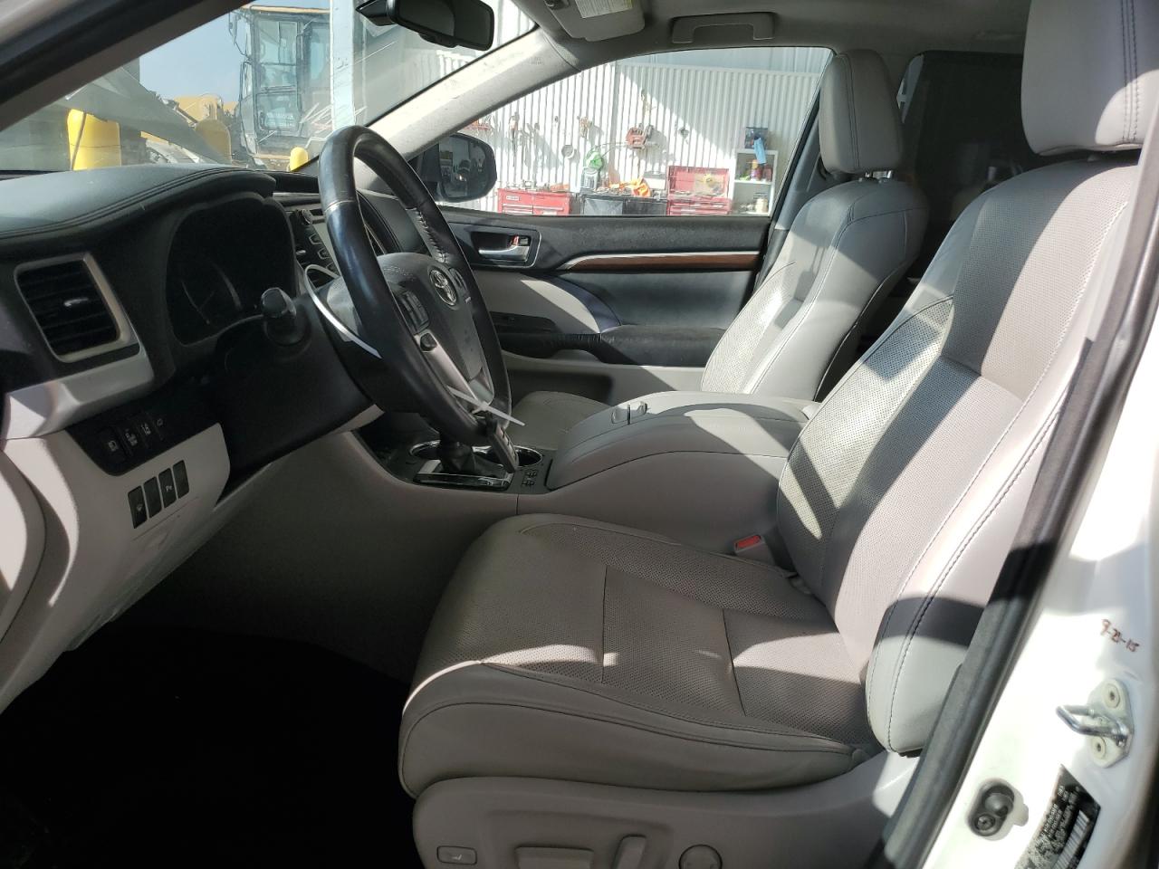 2015 Toyota Highlander Limited VIN: 5TDDKRFH0FS204378 Lot: 81223075