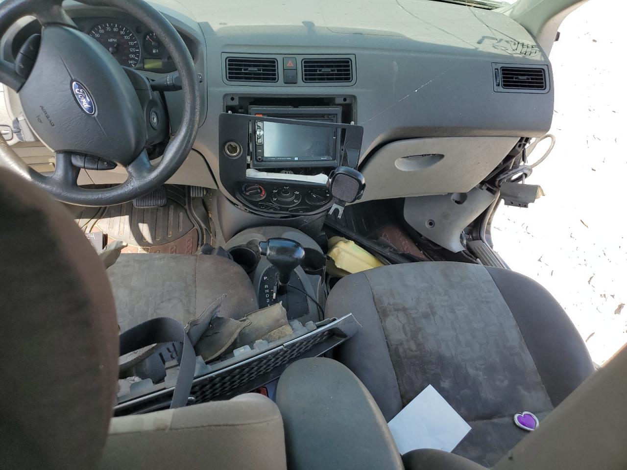 2005 Ford Focus Zx4 VIN: 1FAFP34N65W202736 Lot: 81527605