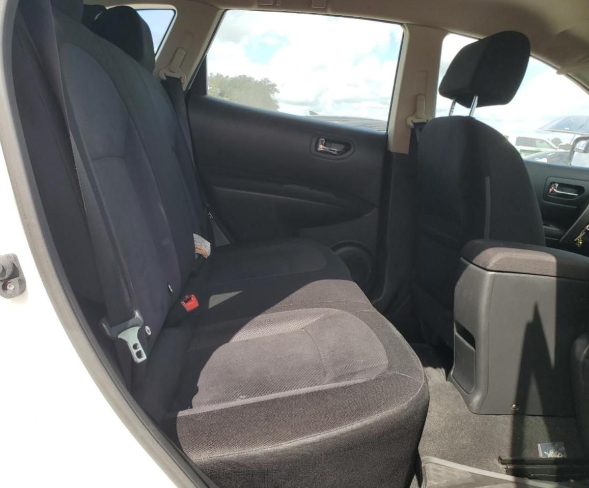 2014 Nissan Rogue Select S VIN: JN8AS5MV2EW706266 Lot: 71840495