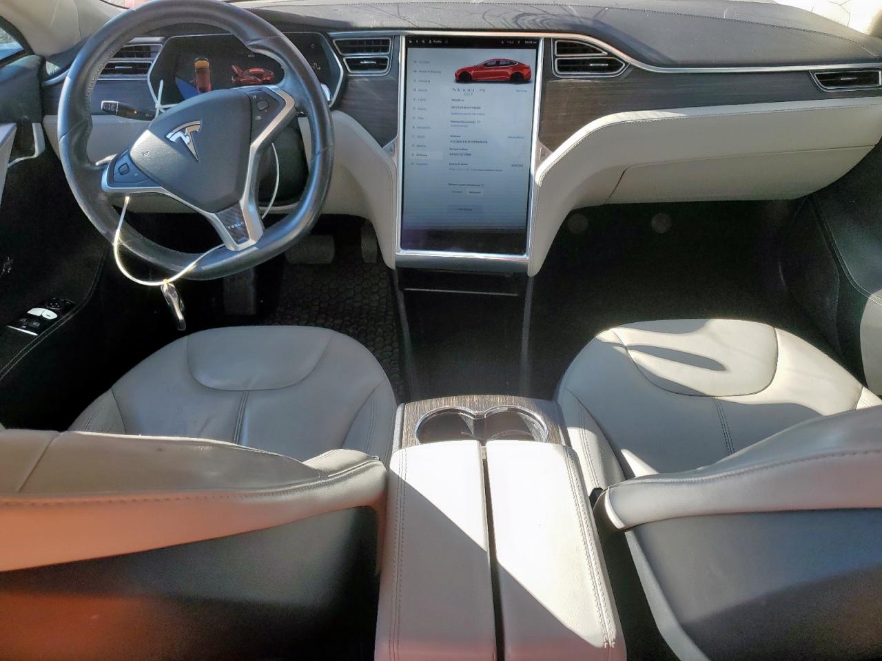 2014 Tesla Model S VIN: 5YJSA1S12EFP44225 Lot: 70927945