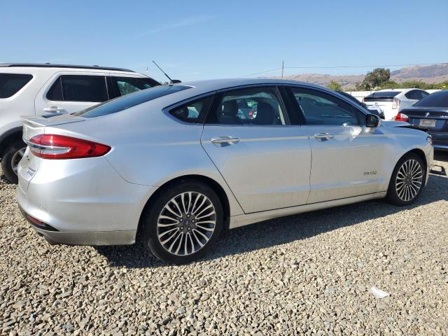  FORD FUSION 2017 Серебристый