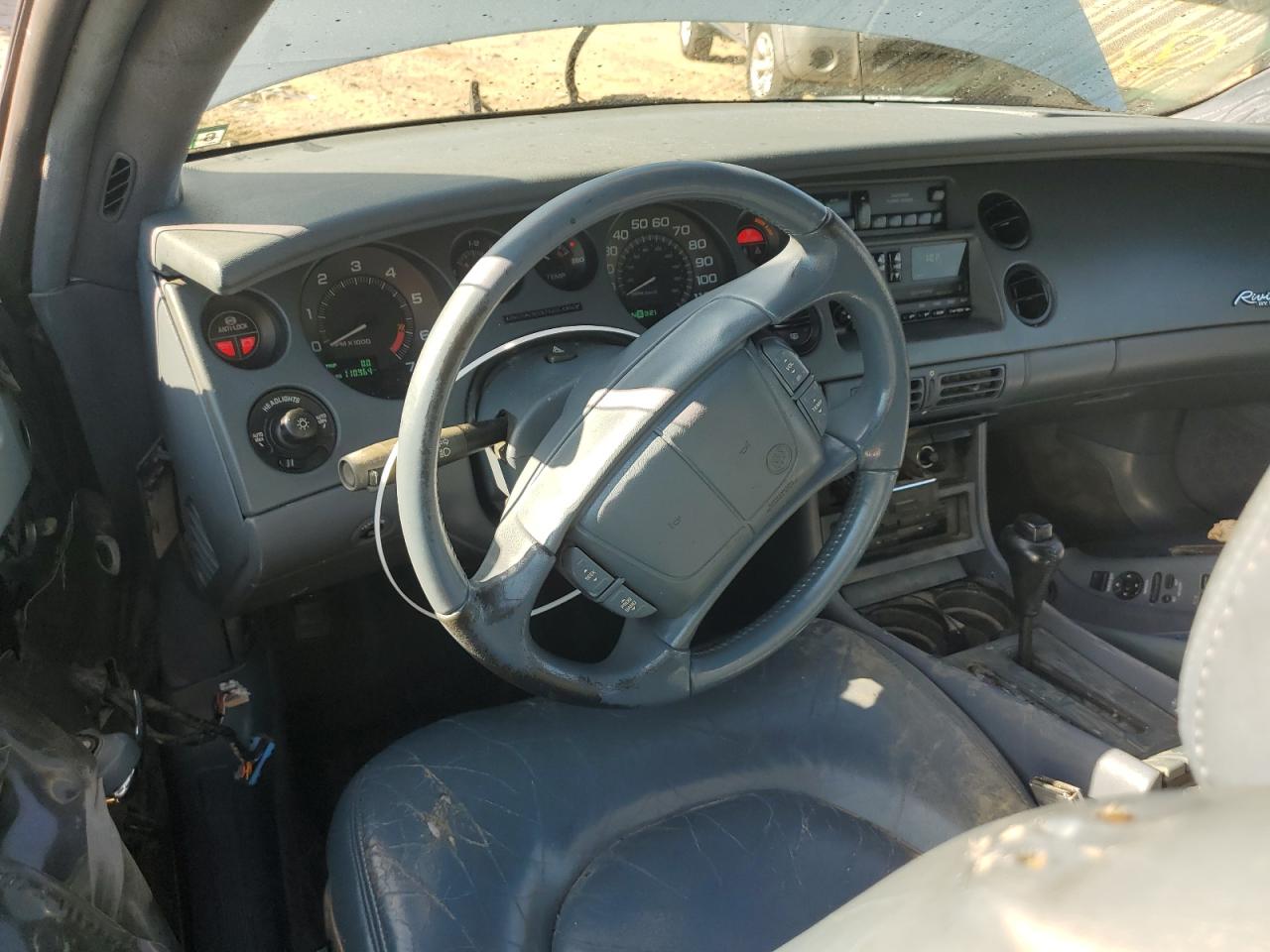 1G4GD2211S4705773 BUICK RIVIERA 1995 BLUE Photo 8
