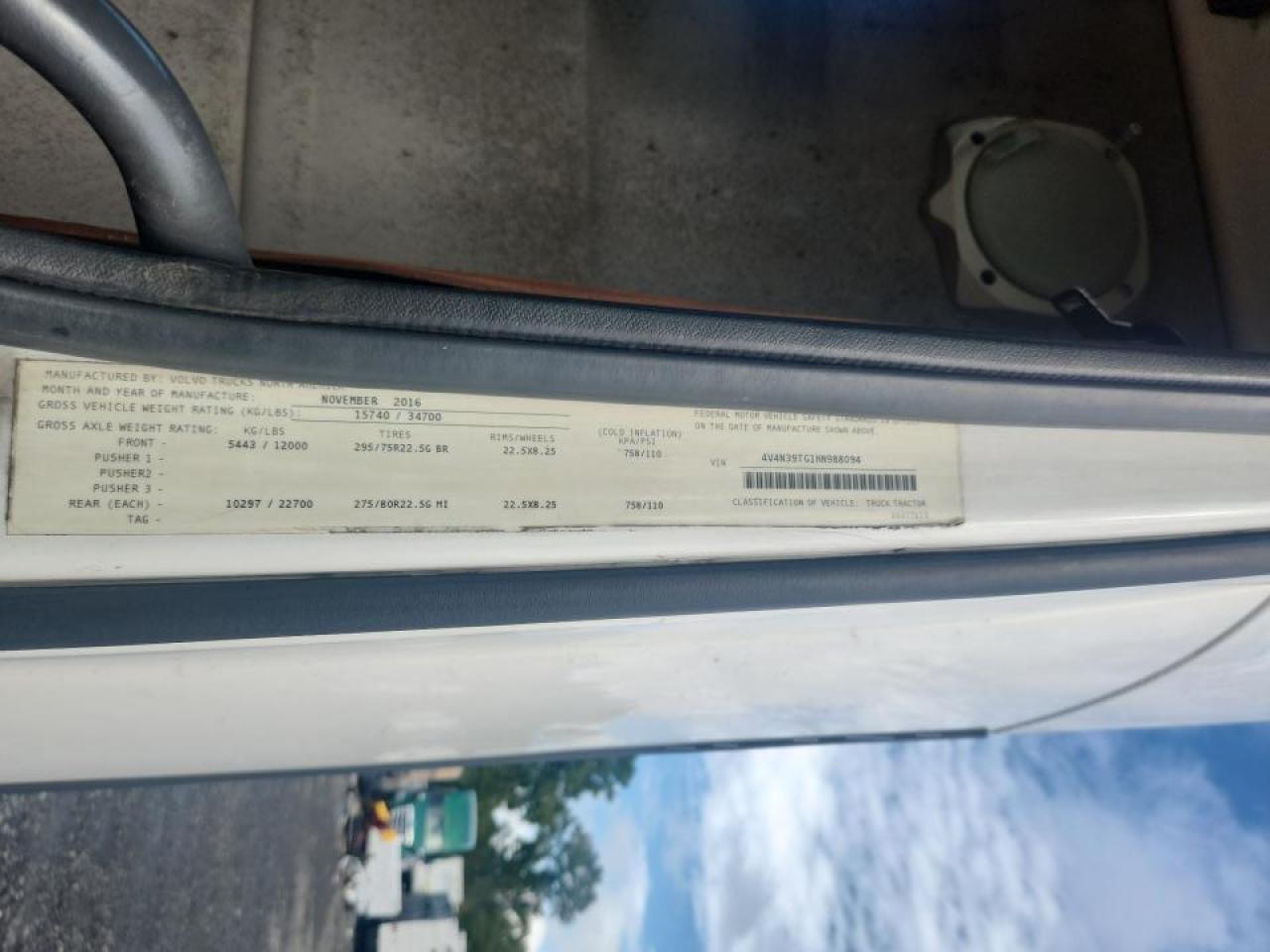 2017 Volvo Vnl Semi Truck VIN: 4V4N39TG1HN988094 Lot: 69365795