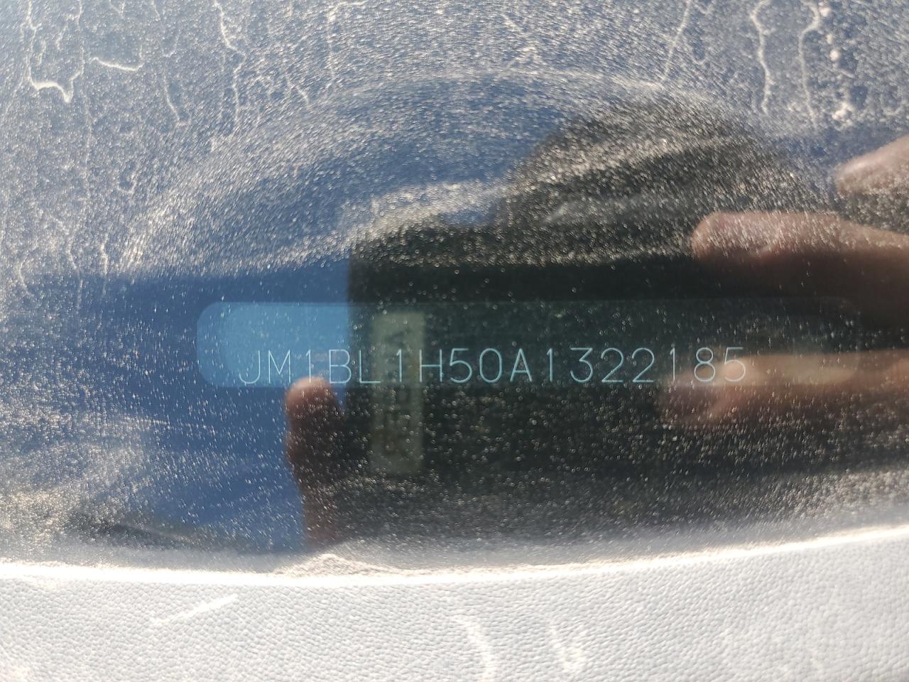 2010 Mazda 3 S VIN: JM1BL1H50A1322185 Lot: 81394955