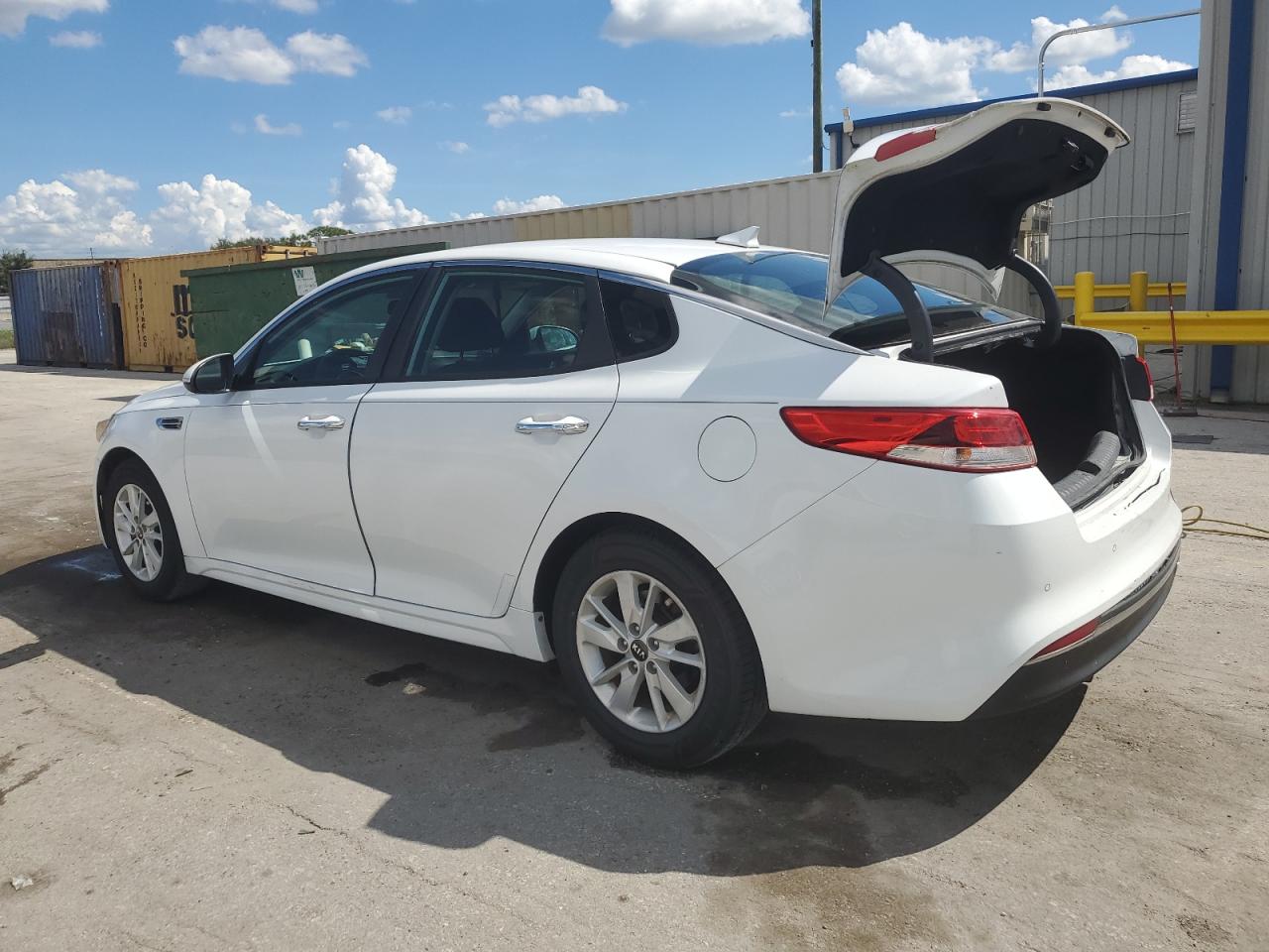 2017 Kia Optima Lx VIN: 5XXGT4L35HG156855 Lot: 84380435