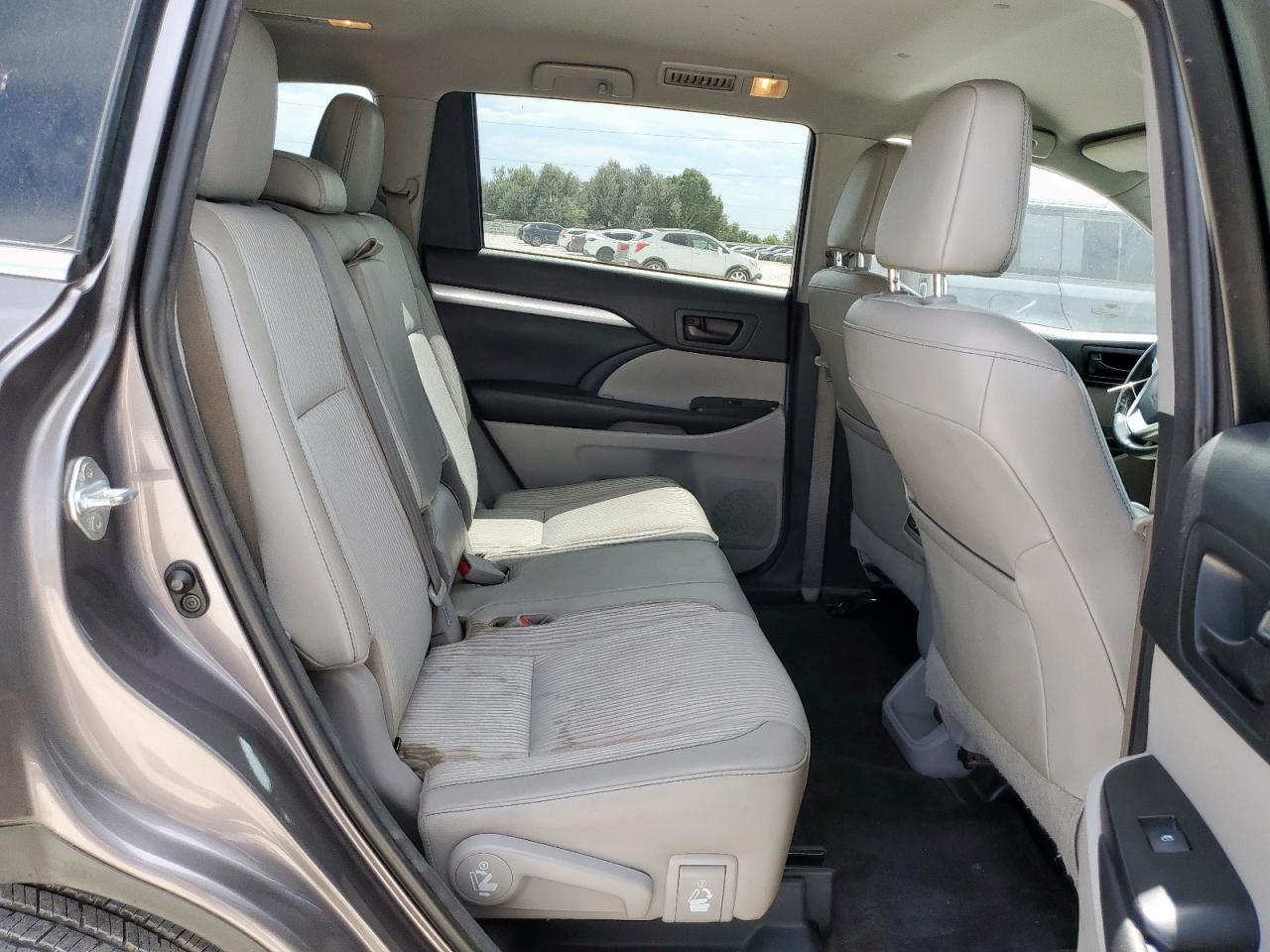 2017 Toyota Highlander Le VIN: 5TDZZRFH1HS216897 Lot: 84224995