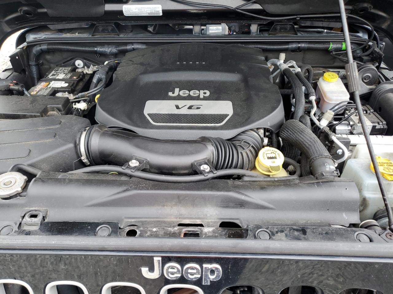 2018 Jeep Wrangler Unlimited Sahara VIN: 1C4HJWEG0JL927251 Lot: 81787765