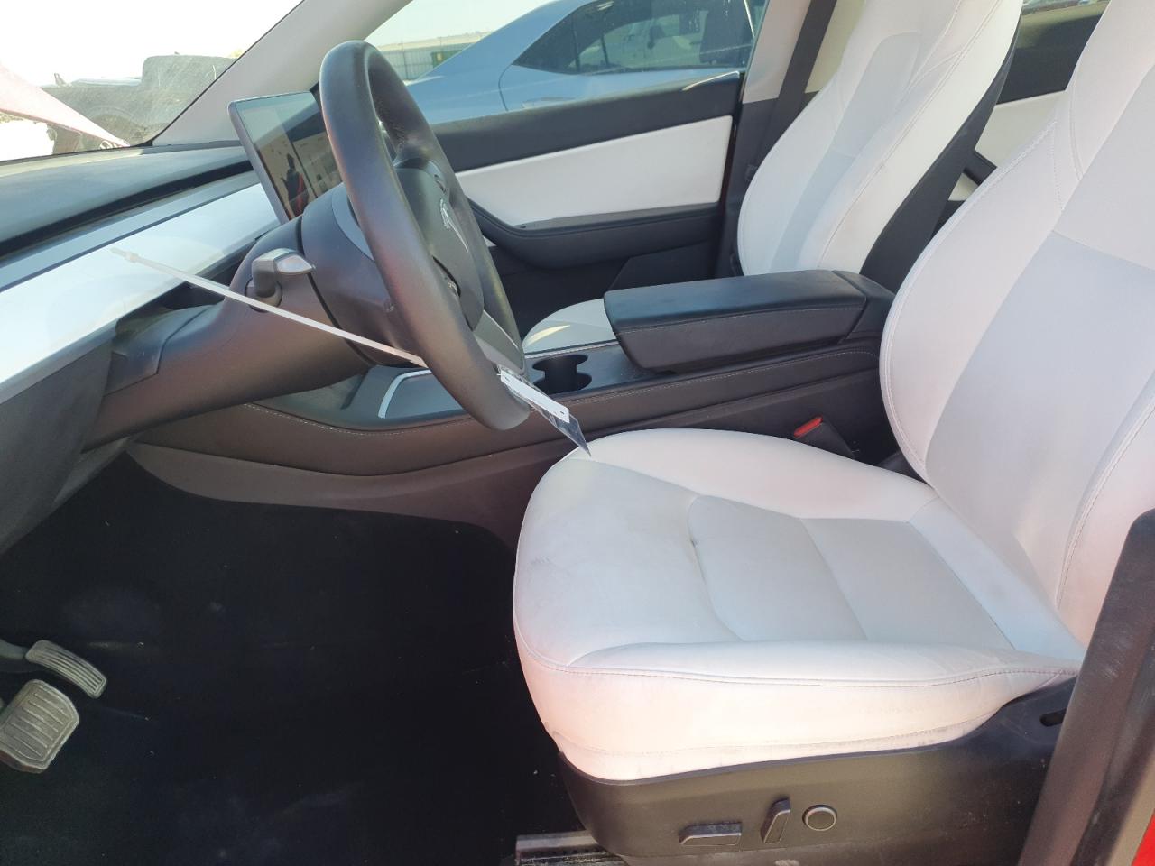 2021 Tesla Model Y VIN: 5YJYGDEE9MF141103 Lot: 71258435