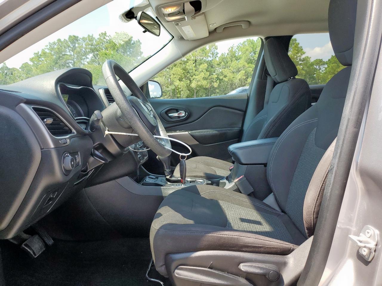 2019 Jeep Cherokee Latitude VIN: 1C4PJLCB7KD485386 Lot: 71528565