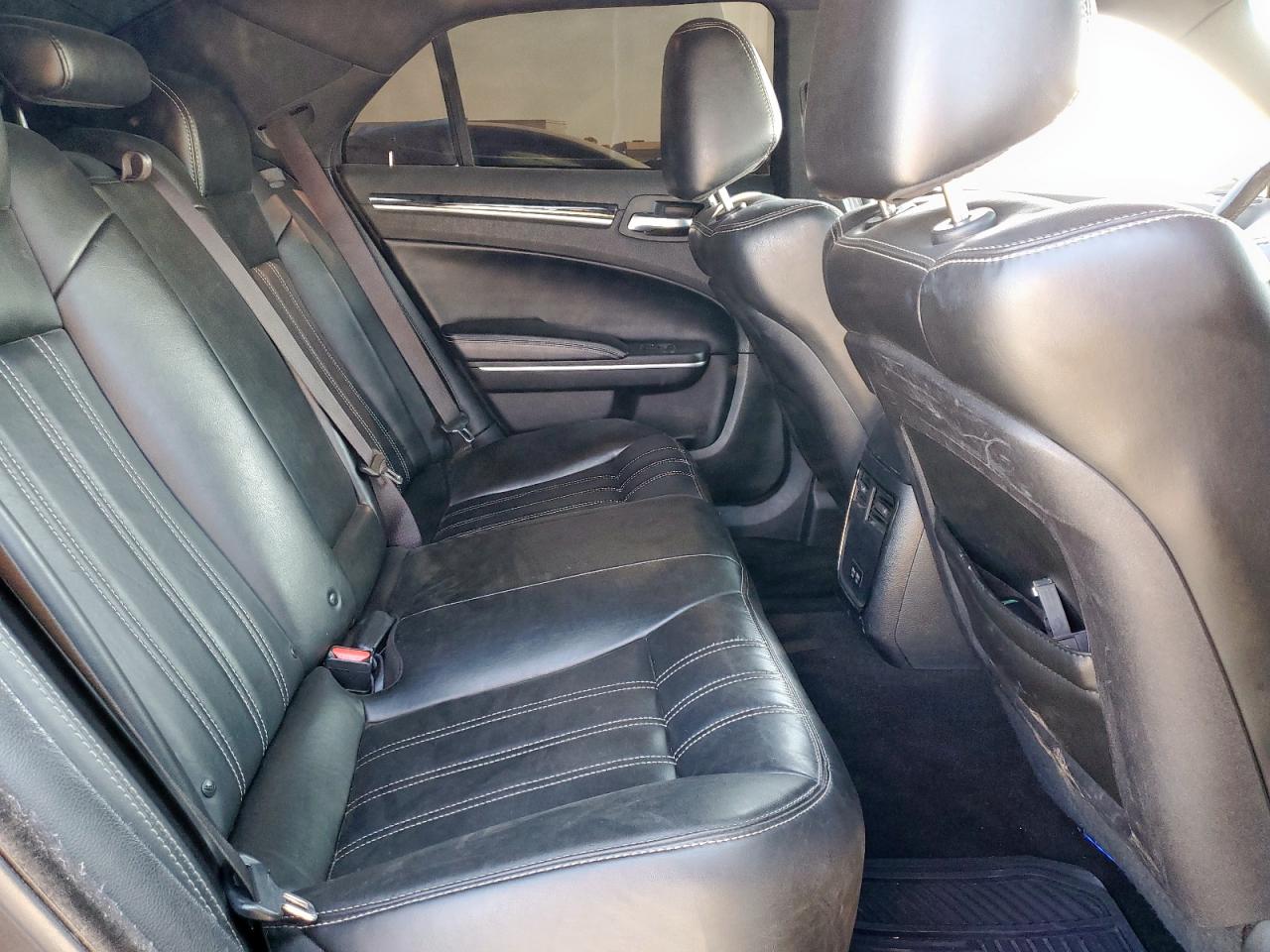 2021 Chrysler 300 S VIN: 2C3CCABGXMH585504 Lot: 71813585